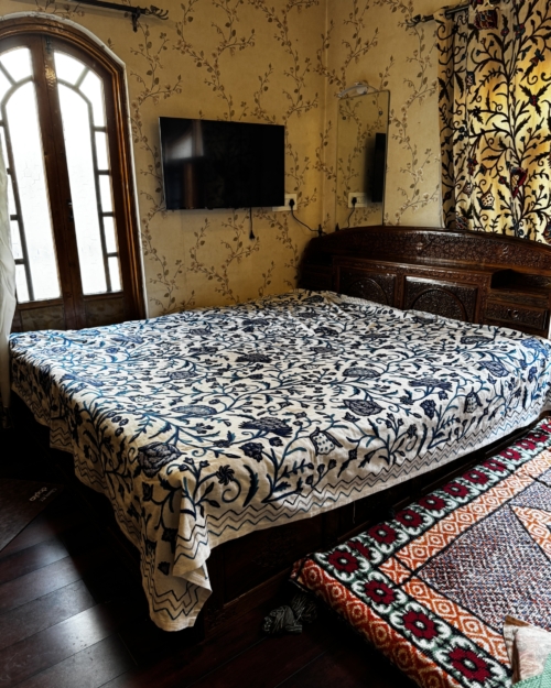 Hand Embroidered Crewel bed Cover