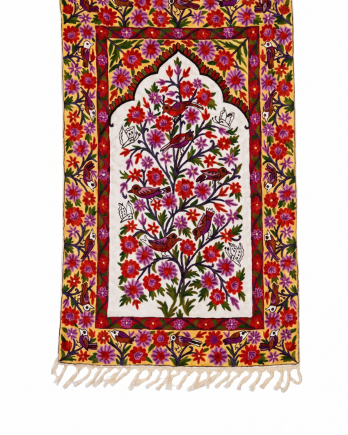 Hand Embroidered Chainstich Art Silk Rug